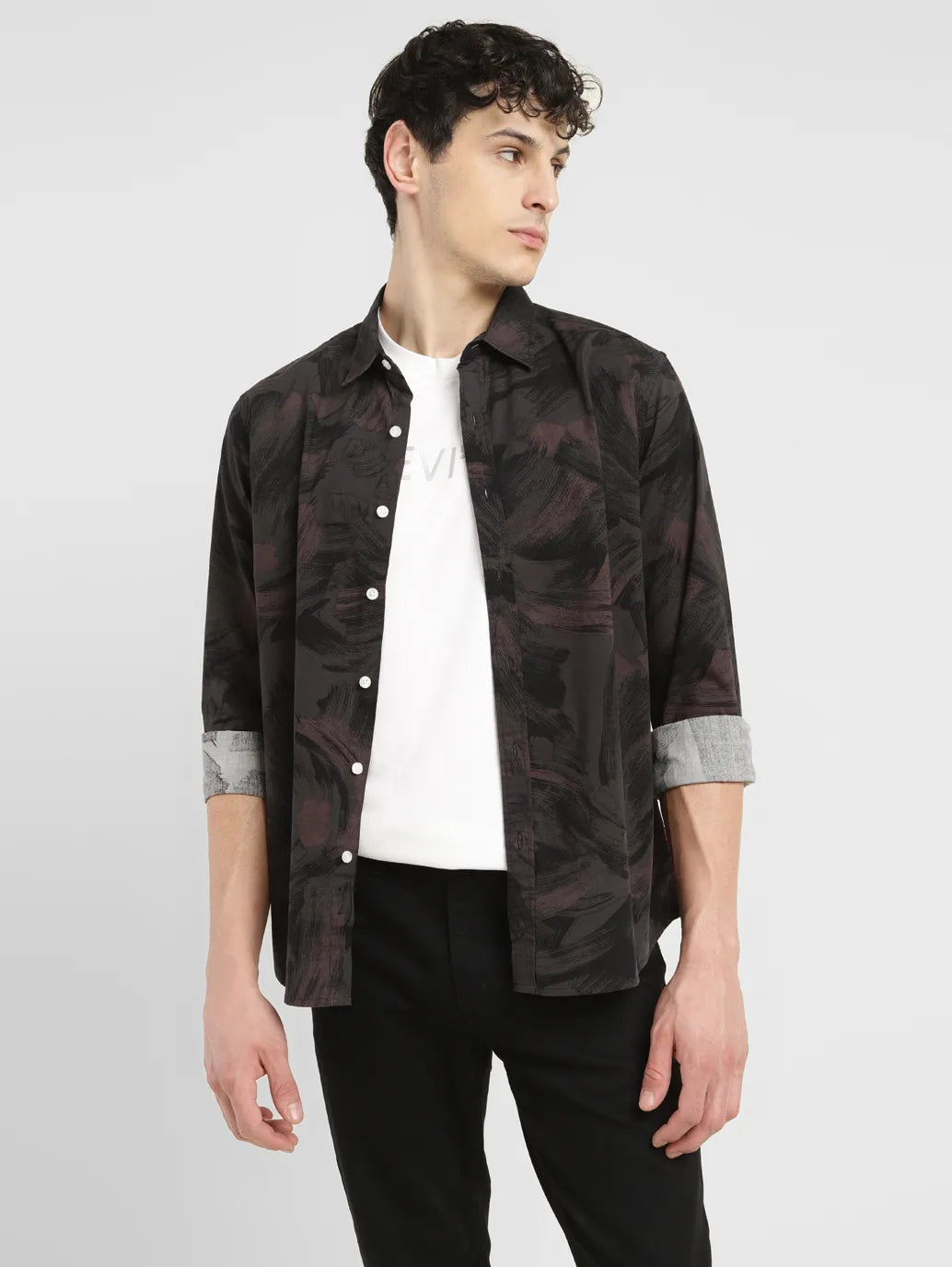 Men's Scoop Neck T-Shirts for a Relaxed FeelMen's Abstract Slim Fit Shirt