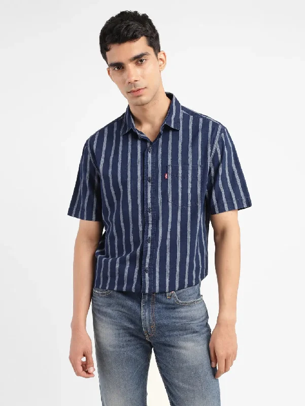 Men's Monochrome Shirts for a Minimalist VibeMen's Striped Slim Fit Shirt