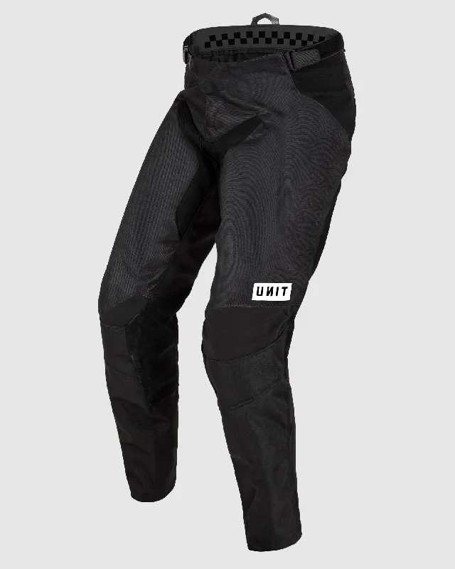 Men's Tailored Pants for a Sharp AppearanceUNIT Stack MX Pants
