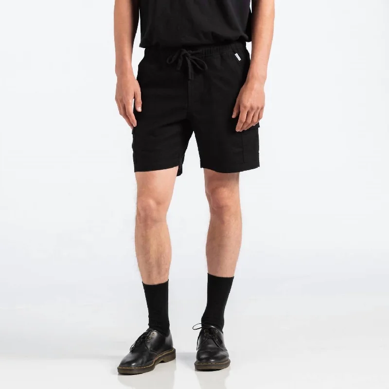 Men's Pants with Stretchable Fabric for FlexibilityBoundry Walkshort In Dirty Black