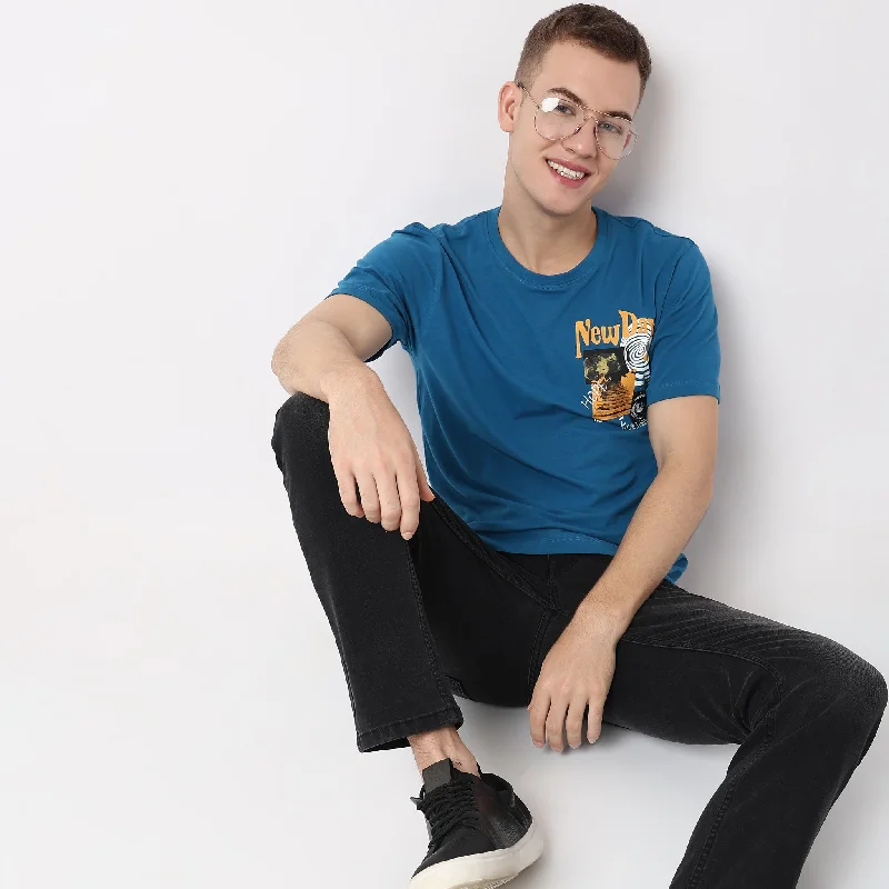 Men's Shirts with Appliquéd SleevesRegular Fit Graphic T-Shirt