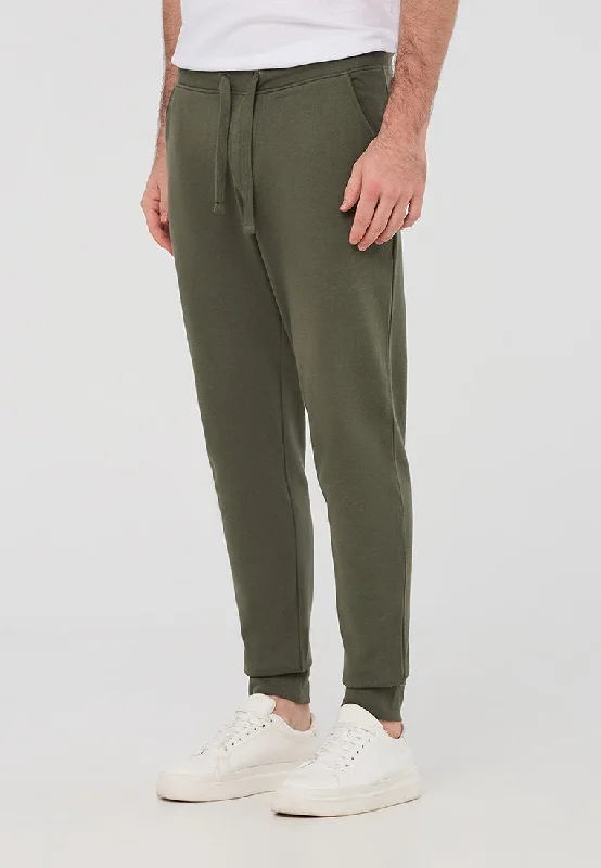 Men's Pants with Ripped and Distressed DetailsMan Full-length gym pants