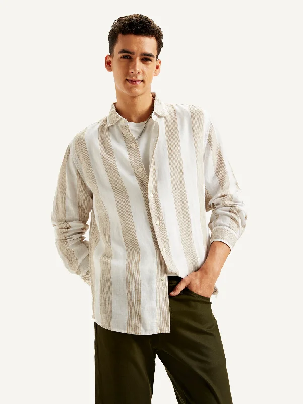 Men's Easy-Care Shirts for Busy LifestylesMen's Striped Slim Fit Shirt