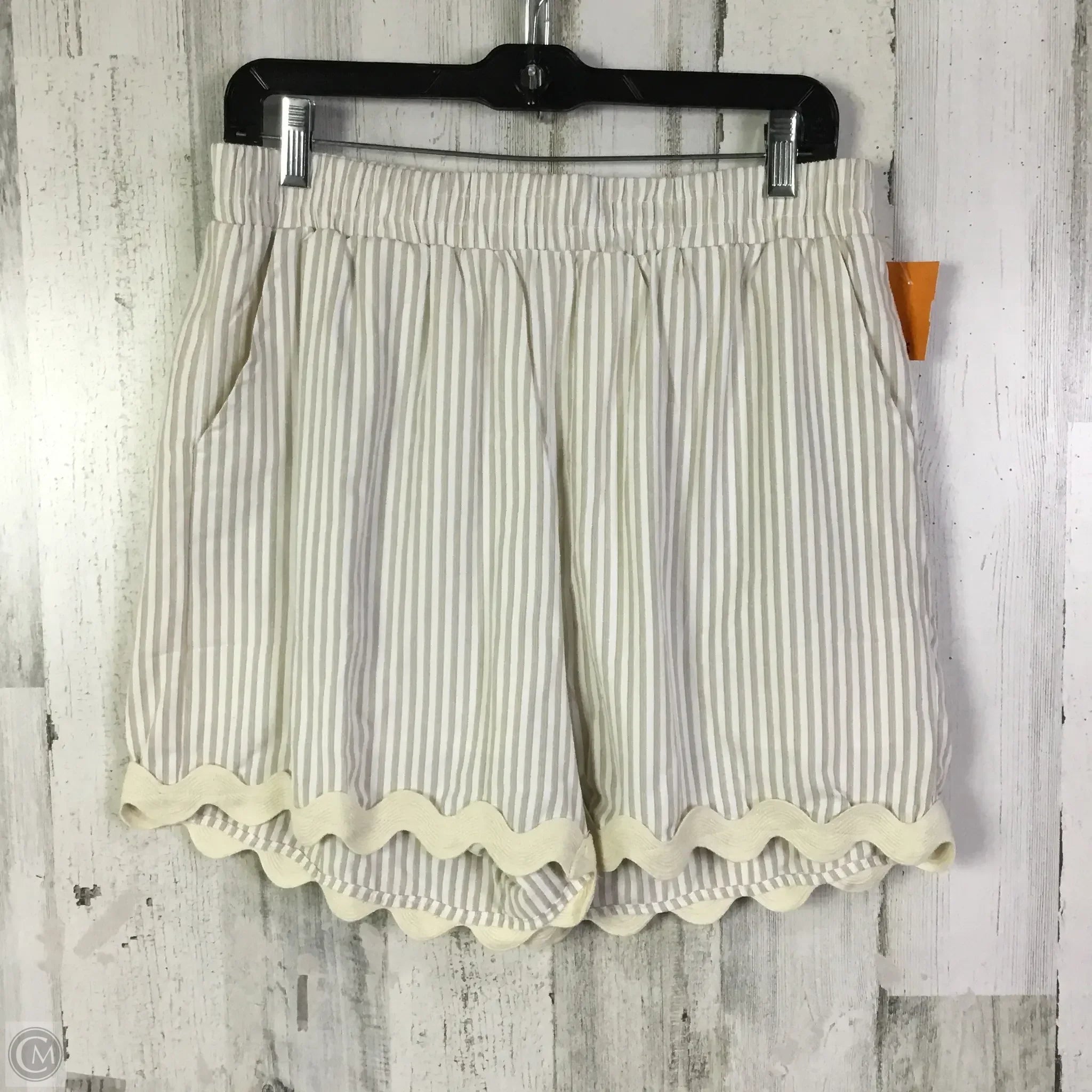 Men's Chino Shorts for Warm WeatherShorts By Entro In Cream & White, Size: 12