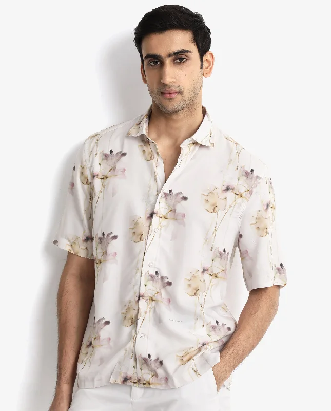 Layered Men's Henley ShirtsRare Rabbit Men's Shaula Beige Viscose Fabric Short Sleeve Boxy Fit Floral Print Shirt Layered Men's Henley ShirtsRare Rabbit Men's Shaula Beige Viscose Fabric Short Sleeve Boxy Fit Floral Print Shirt