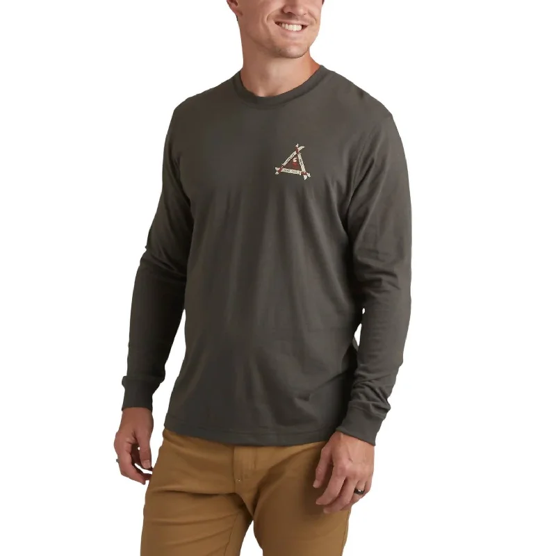 Men's Shirts with Barrel CuffsMachetes Longsleeve T-Shirt In Antique Black