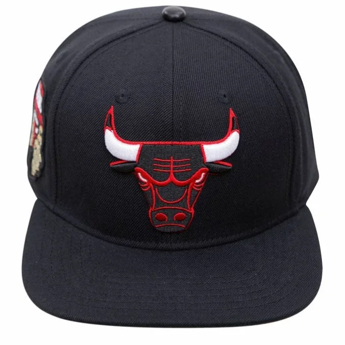 Reversible Bucket HatsPro Standard Chicago Bulls Six Time Snapback