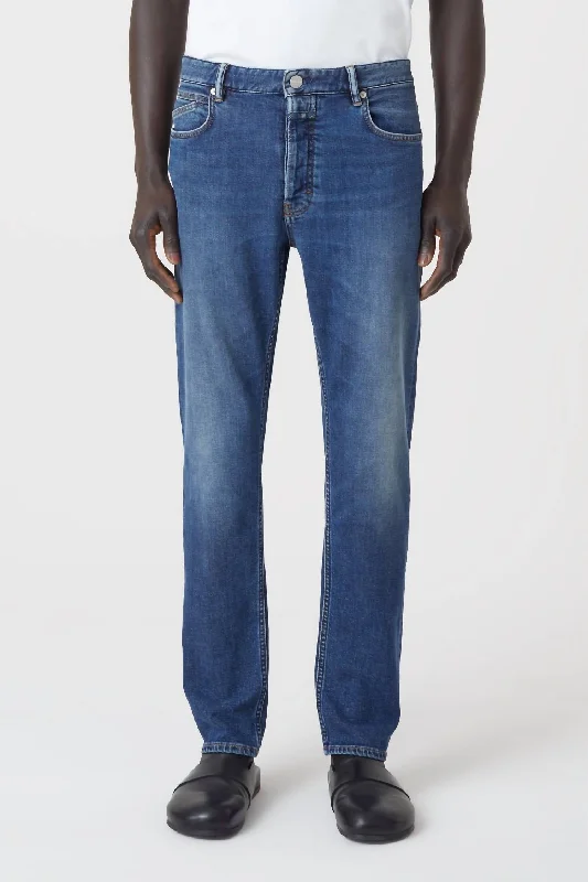 Light Wash Men's JeansOakland Straight In Mid Blue