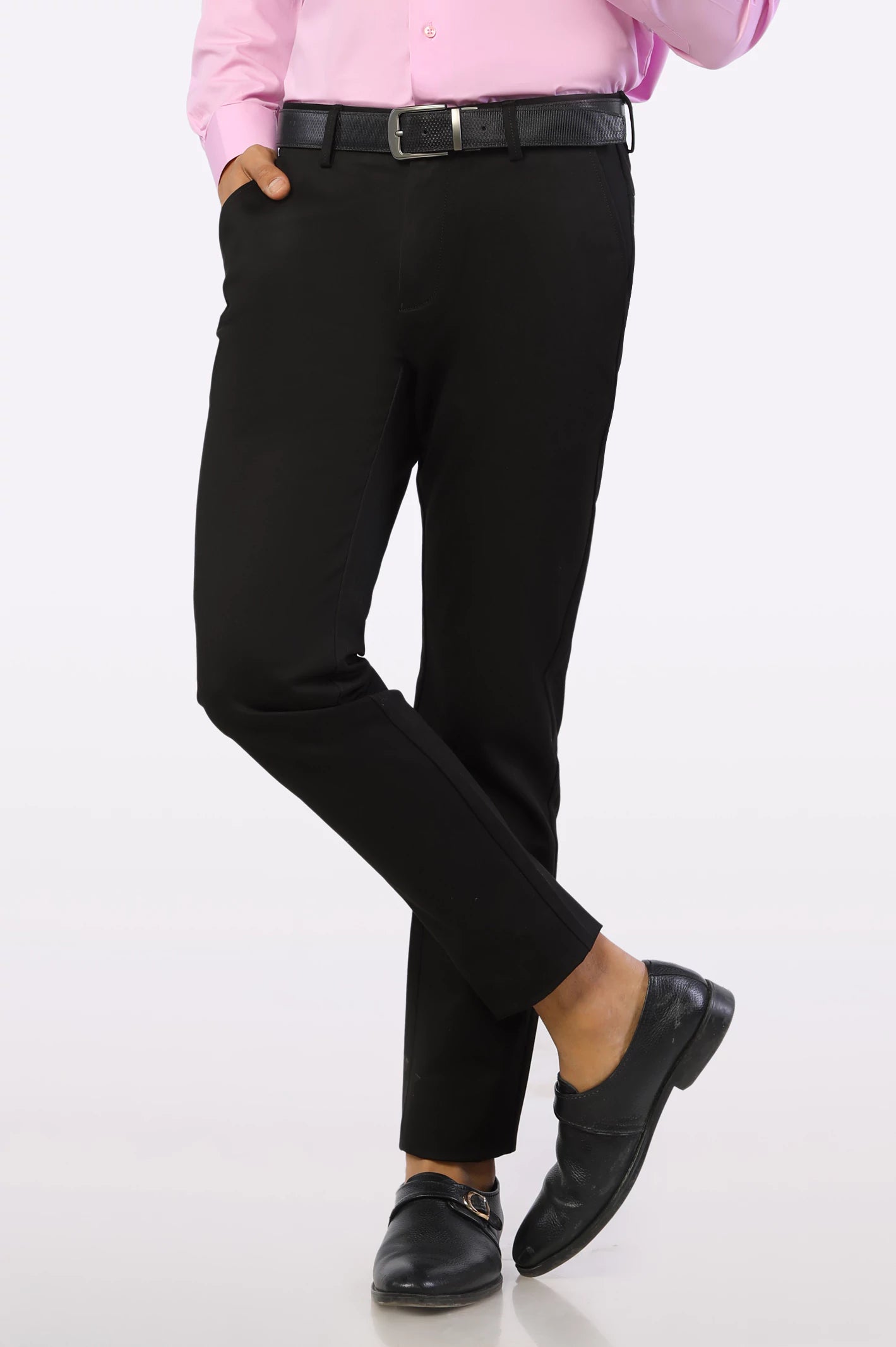Versatile Men's ShortsBlack Smart Fit Cotton Chino