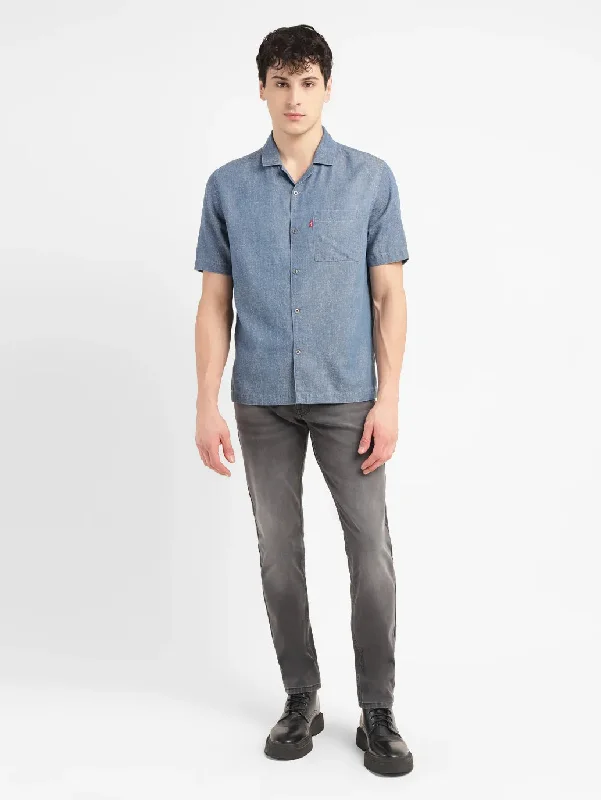 Men's Spread-Collar Shirts for a Bold StatementMen's Solid Relaxed Fit Shirt