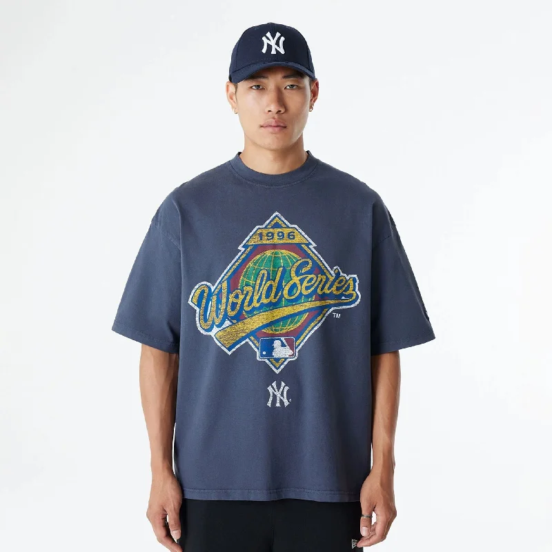 Men's Shirts with Contrast CollarsNew York Yankees Oversized Essential Navy Oversized T-Shirt Men's Shirts with Contrast CollarsNew York Yankees Oversized Essential Navy Oversized T-Shirt