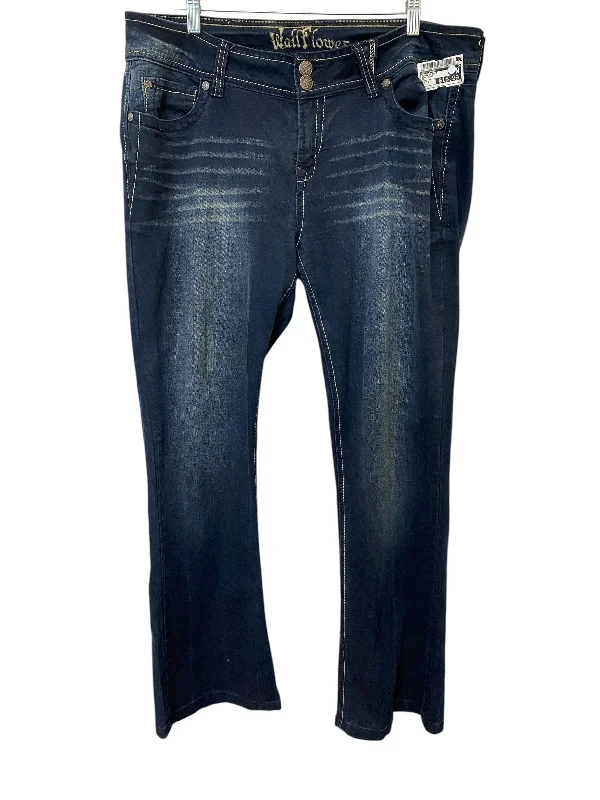 New Arrival Men's JeansJeans Flared By Wallflower  Size: 18