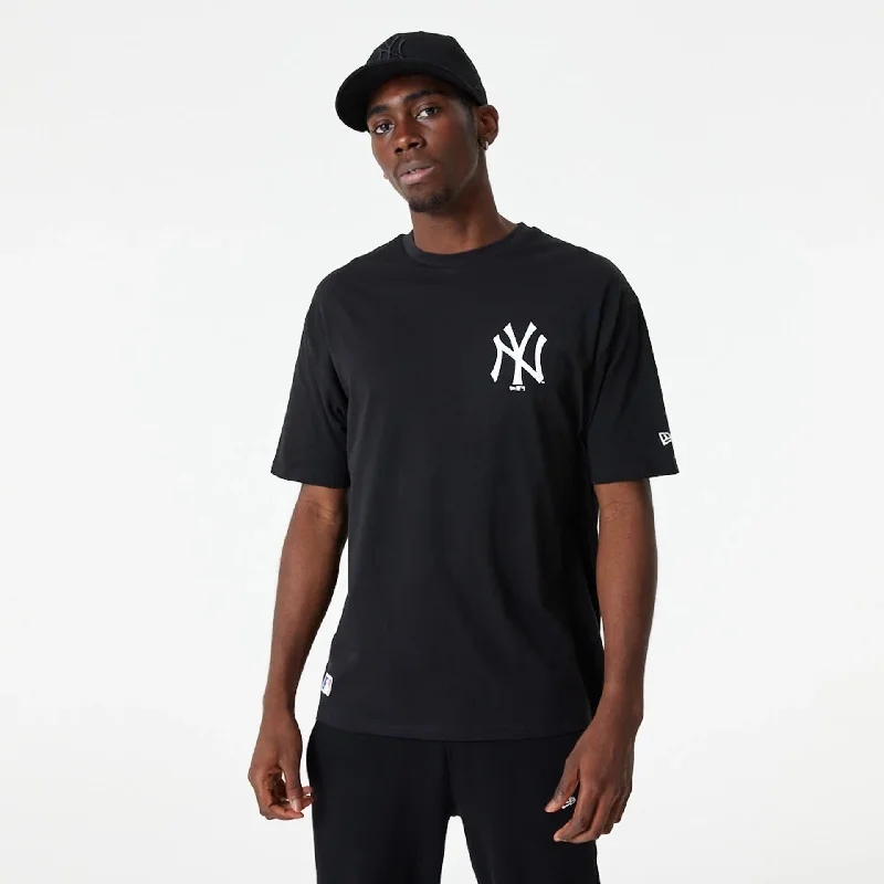 Versatile Men's Tank TopsNew York Yankees MLB Essential Black Oversized T-Shirt