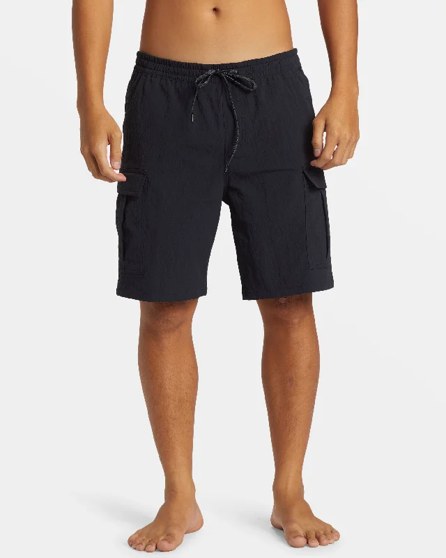 Men's Pants with Cargo PocketsTaxer Cargo 19" Amphibian Hybrid Shorts - Black