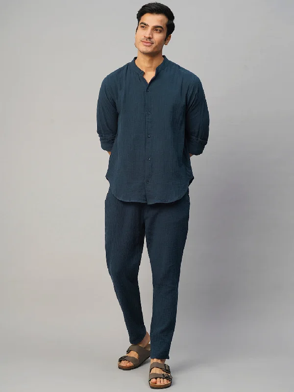 Versatile Men's ShortsMen's Navy 100% Cotton Slim Fit Pant