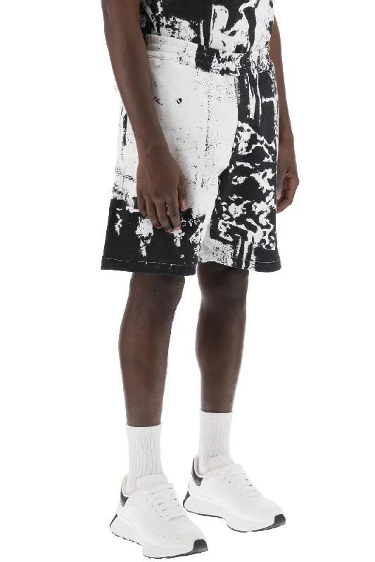 Men's Elastic-Waisted Pants for Easy MovementAlexander Mcqueen Fold Print Sweat Shorts Men's Elastic-Waisted Pants for Easy MovementAlexander Mcqueen Fold Print Sweat Shorts